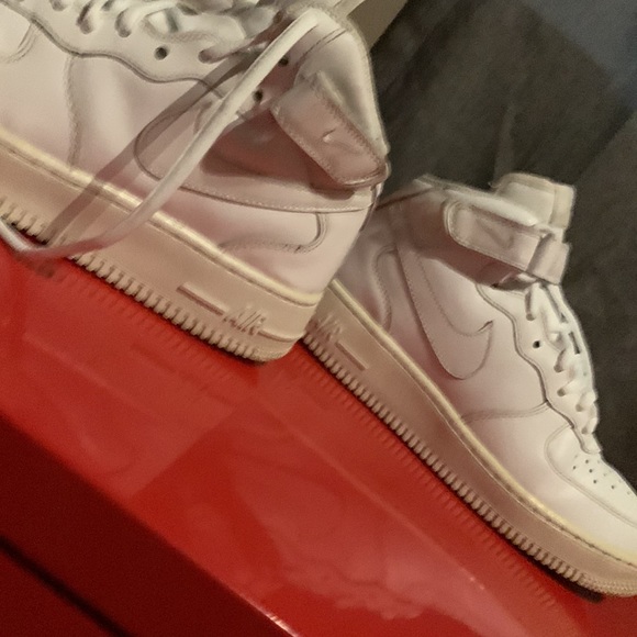 Air Force one mids - Picture 3 of 4